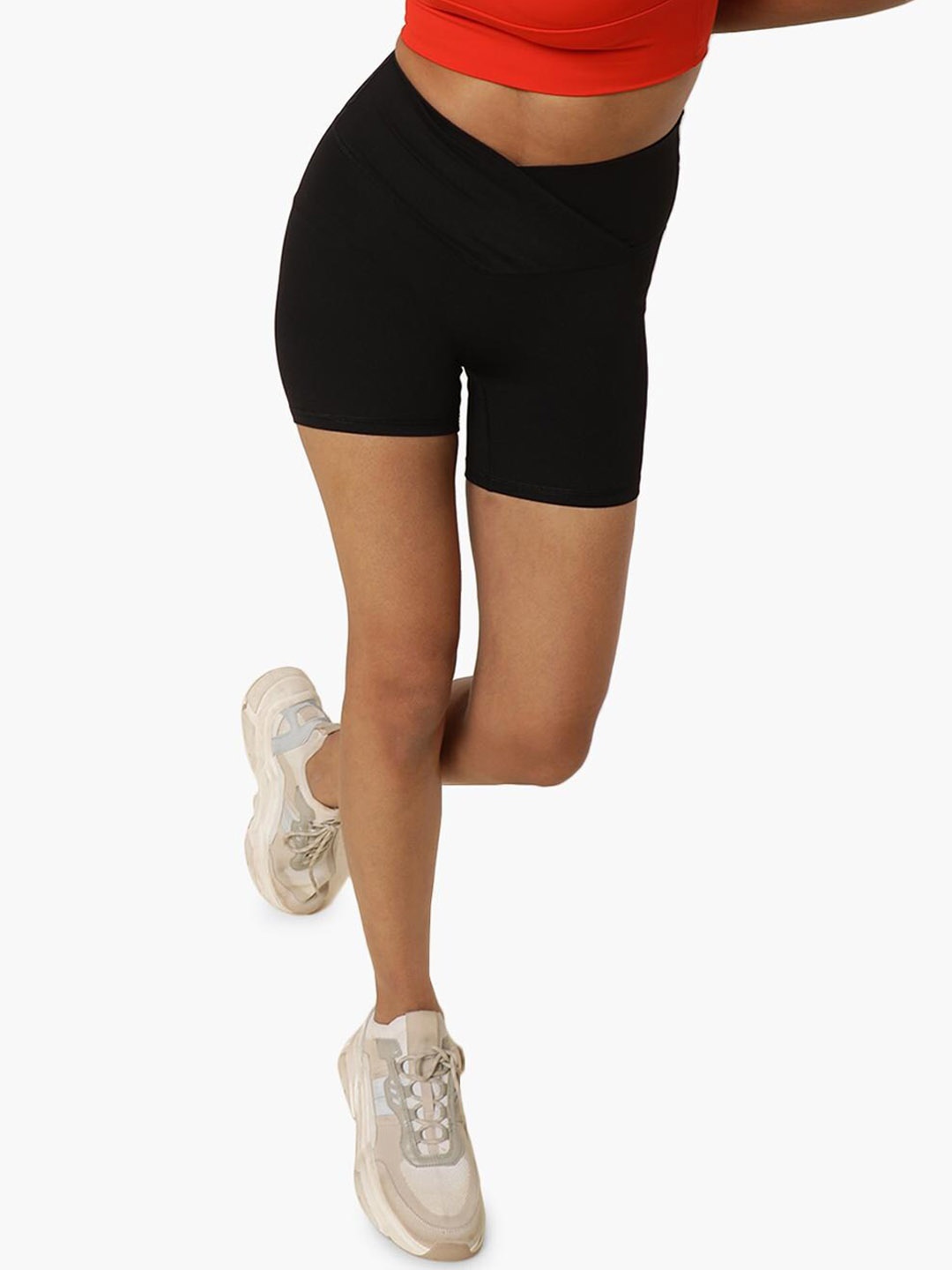 

Virgio Women Mid-Rise Sports Shorts, Black