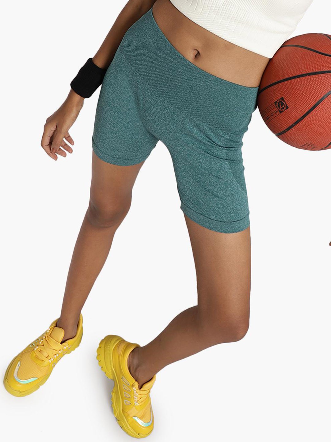 

Virgio Women Mid-Rise Sports Shorts, Green