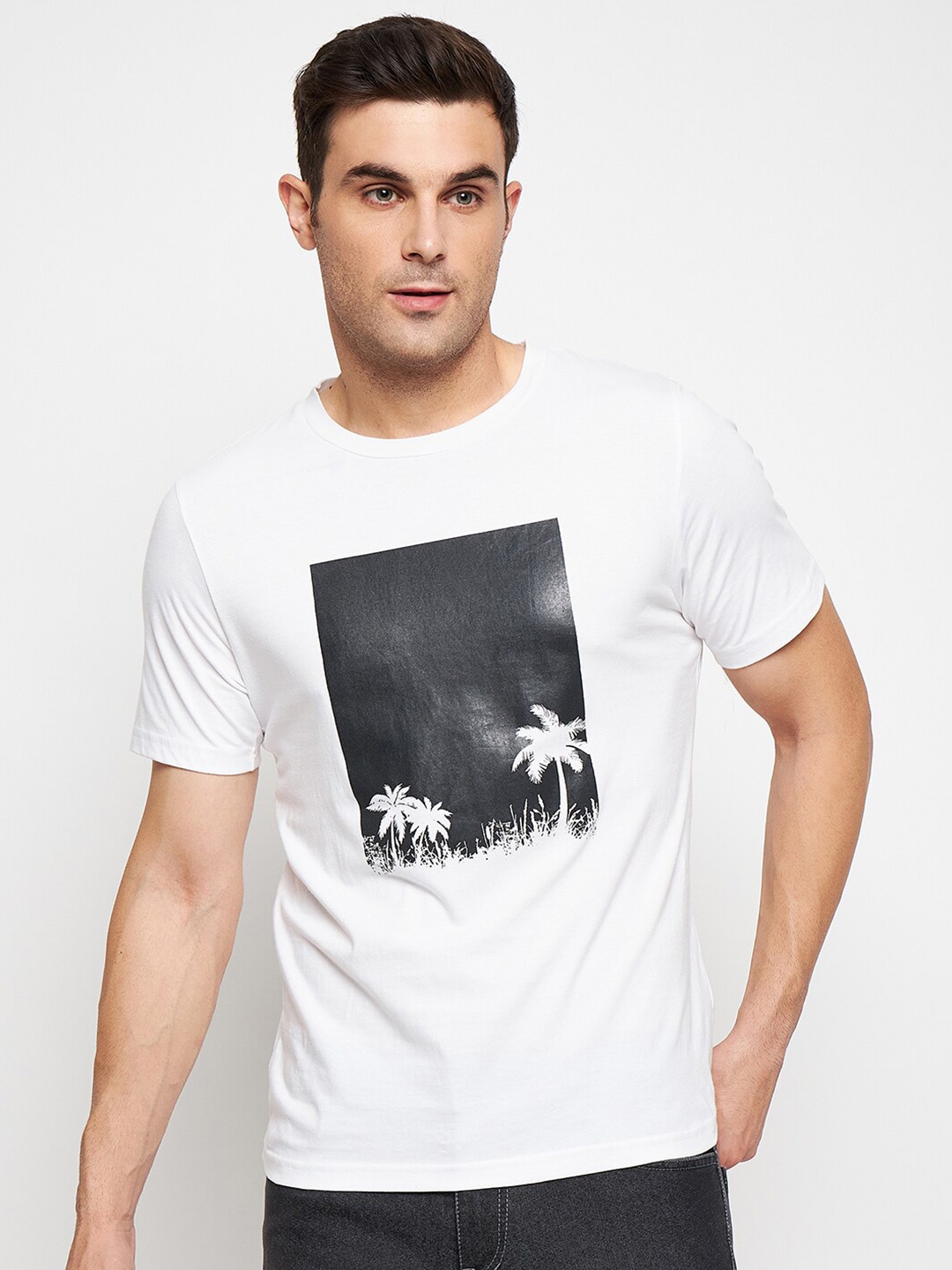 

STROP Graphic Printed Round Neck Pure Cotton T-shirt, White