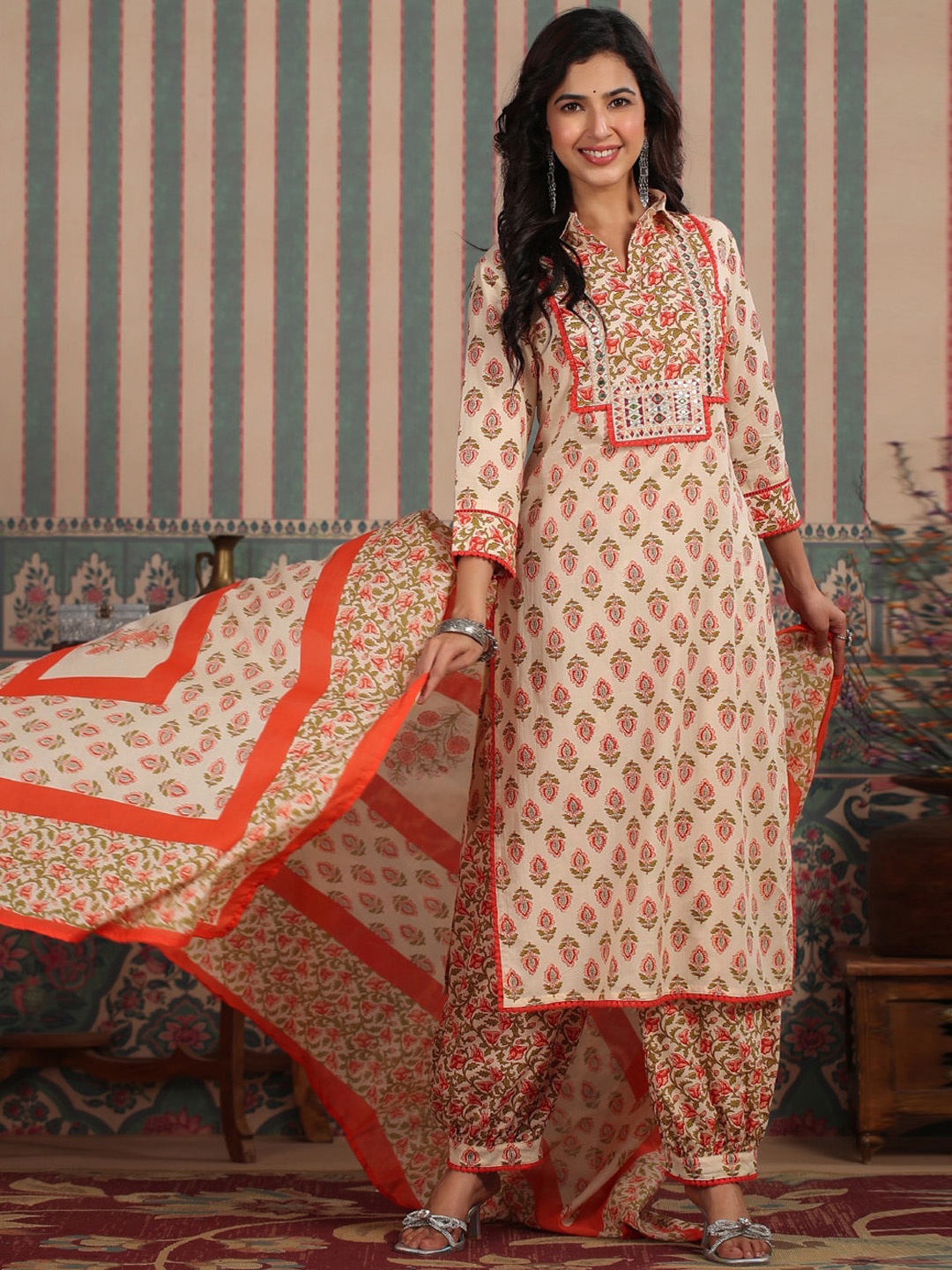 

Readiprint Fashions Women Ethnic Motifs Printed Pure Cotton Kurta with Salwar & Dupatta, Peach