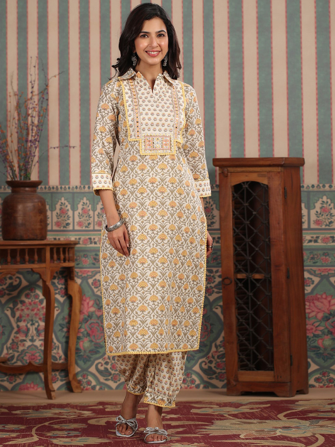 

Readiprint Floral Printed Regular Pure Cotton Kurta with Harem Pants, Yellow