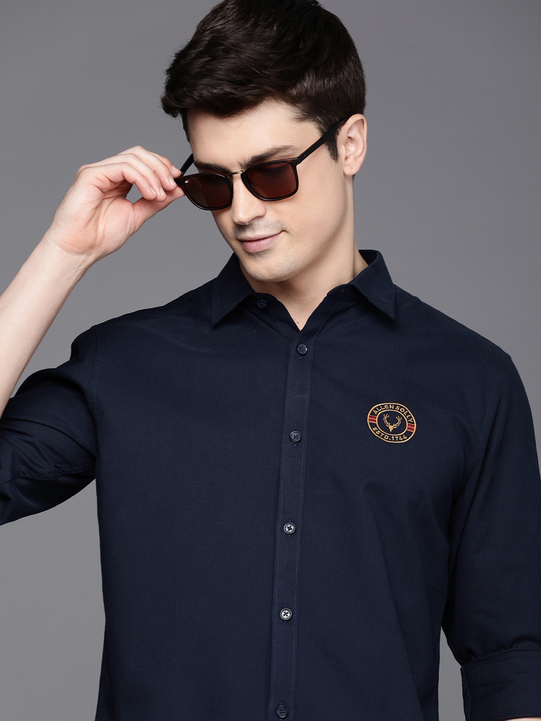 

Allen Solly Men Sport Opaque Casual Shirt, Navy blue