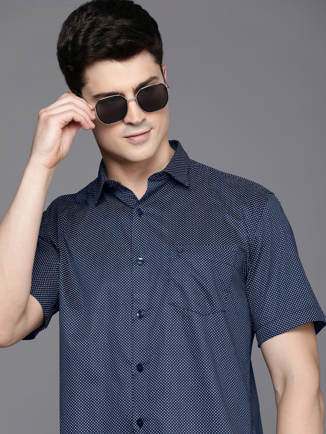 

Allen Solly Men Sport Opaque Printed Casual Shirt, Navy blue