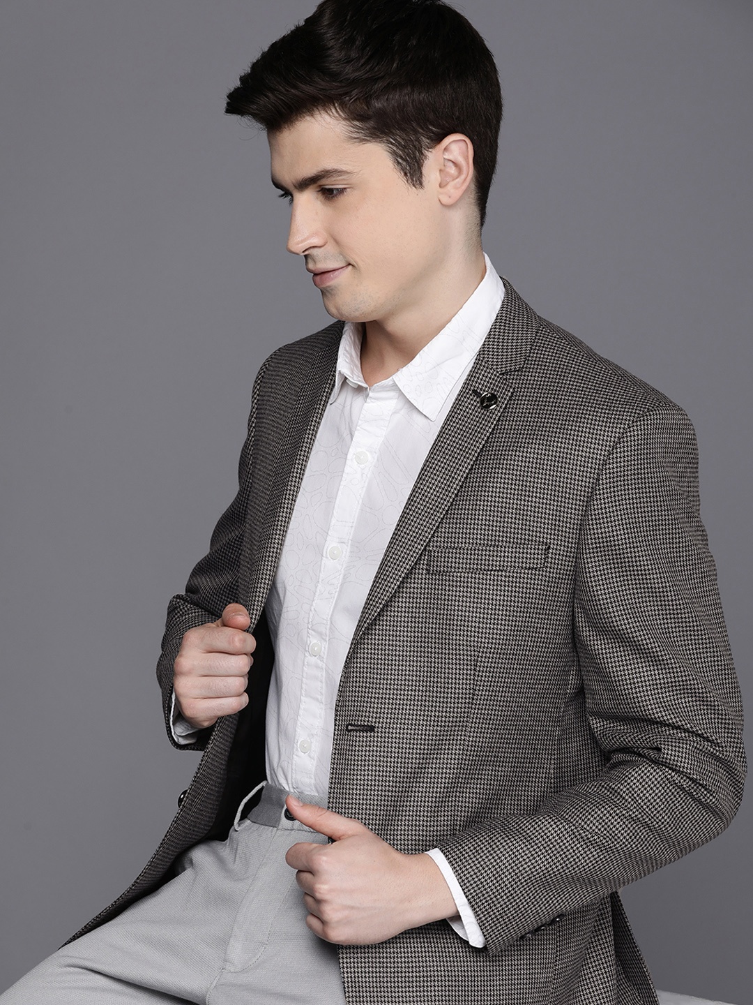 

Allen Solly Men Checked Slim Fit Single-Breasted Casual Blazer, Grey