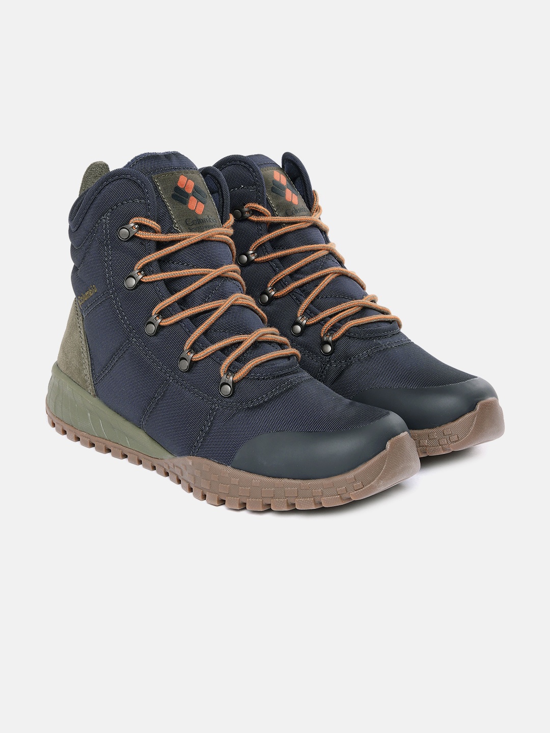 

Columbia Men Fairbanks Omni-Heat Trekking-Hiking Shoes, Navy blue