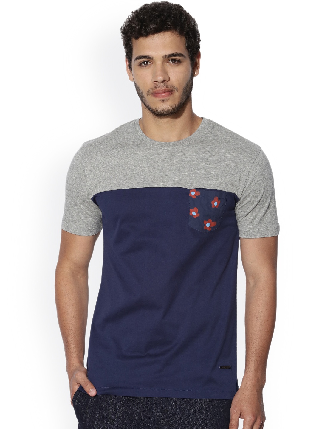 

RARE RABBIT Men Blue Colourblocked Round Neck T-shirt