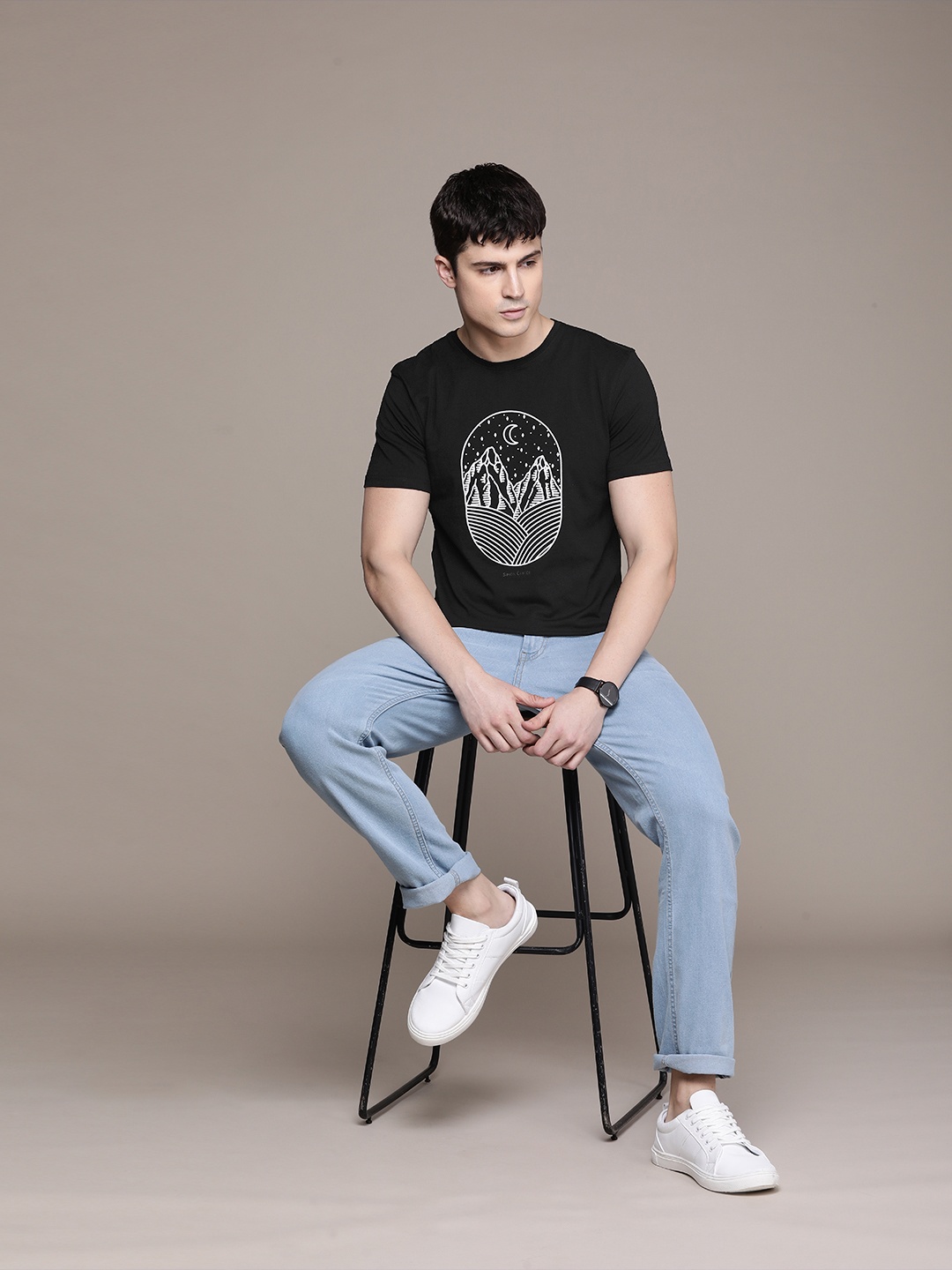 

SIMON CARTER LONDON Men Graphic Printed Slim Fit T-shirt, Black