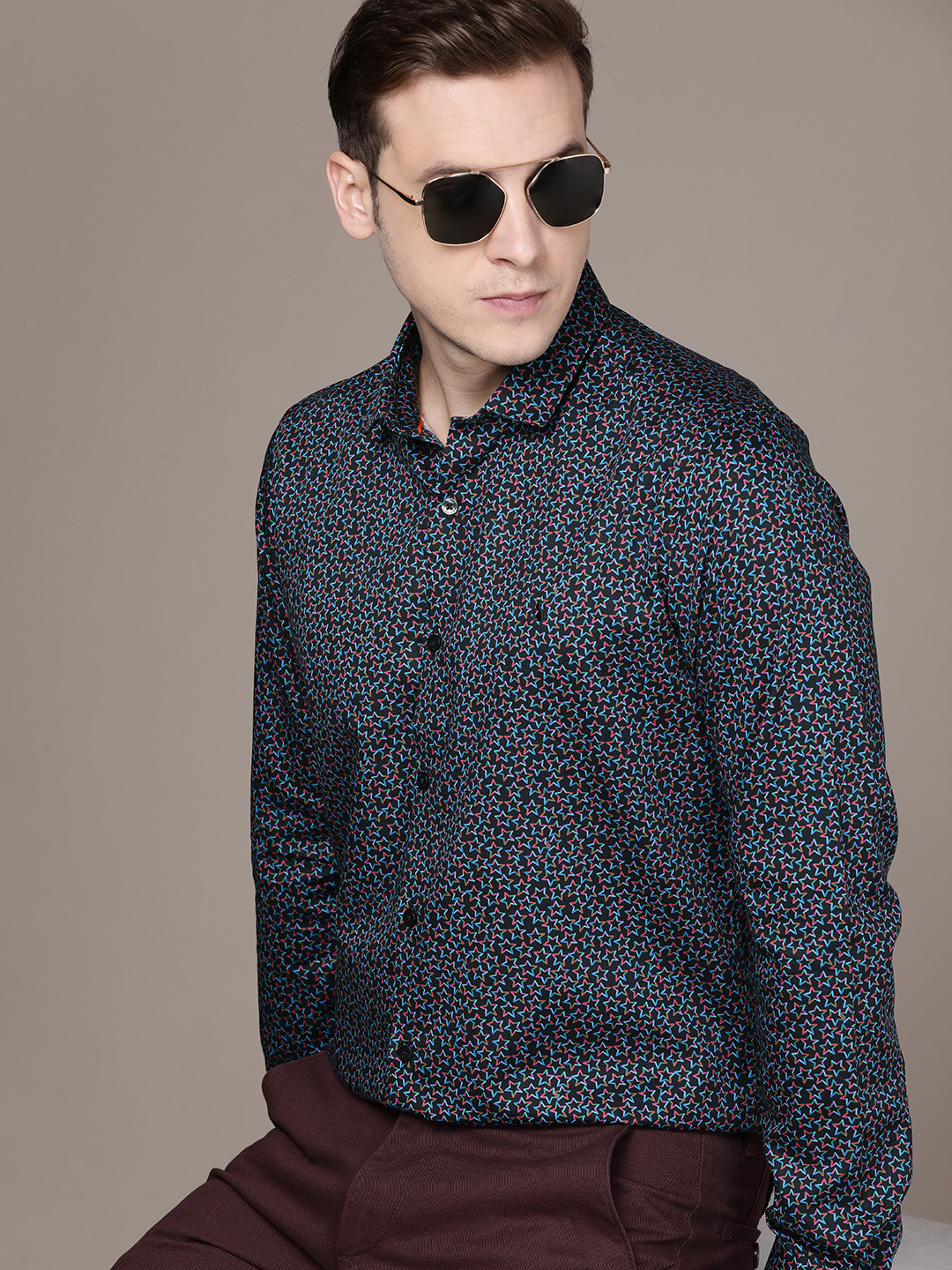 

SIMON CARTER LONDON Men Slim Fit Opaque Printed Pure Cotton Party Shirt, Black
