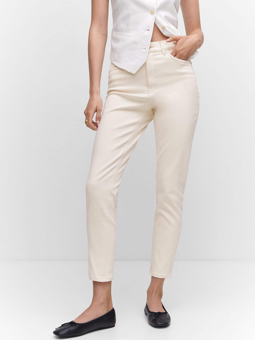

MANGO Women High-Rise Cropped Stretchable Jeans, Cream
