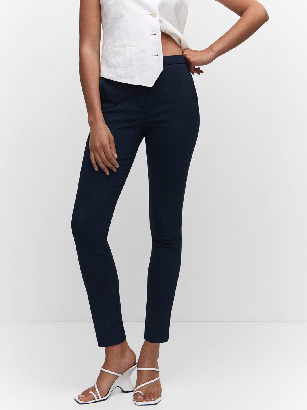 

MANGO Women Mid-Rise Cropped Skinny Fit Trousers, Navy blue