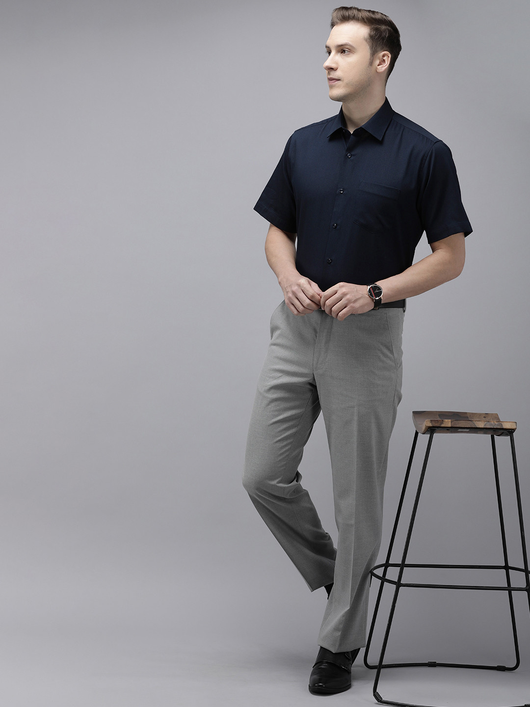 

Van Heusen Men Regular Fit Opaque Formal Shirt, Navy blue