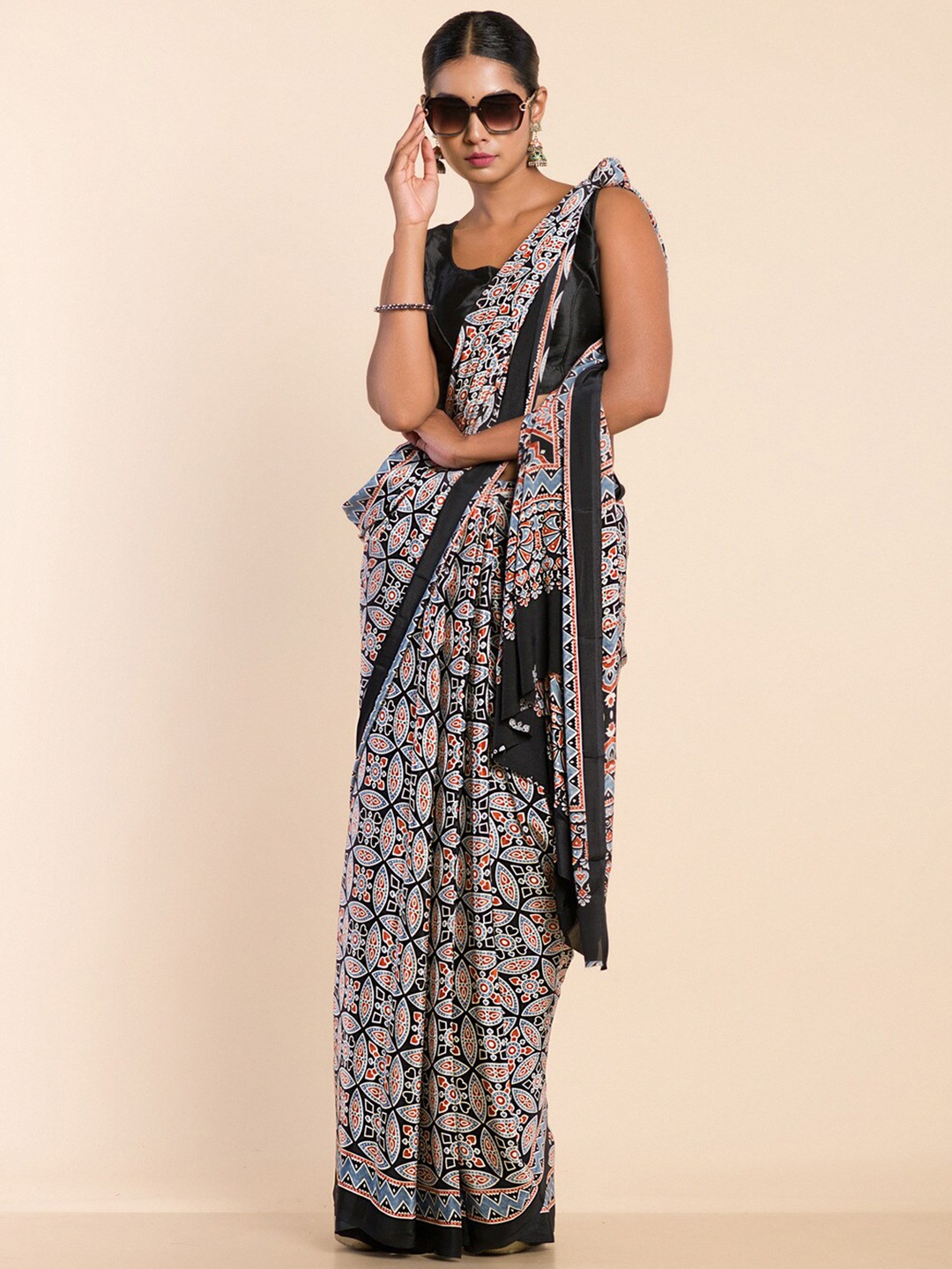 

HERE&NOW Ethnic Motifs Poly Crepe Saree, Black