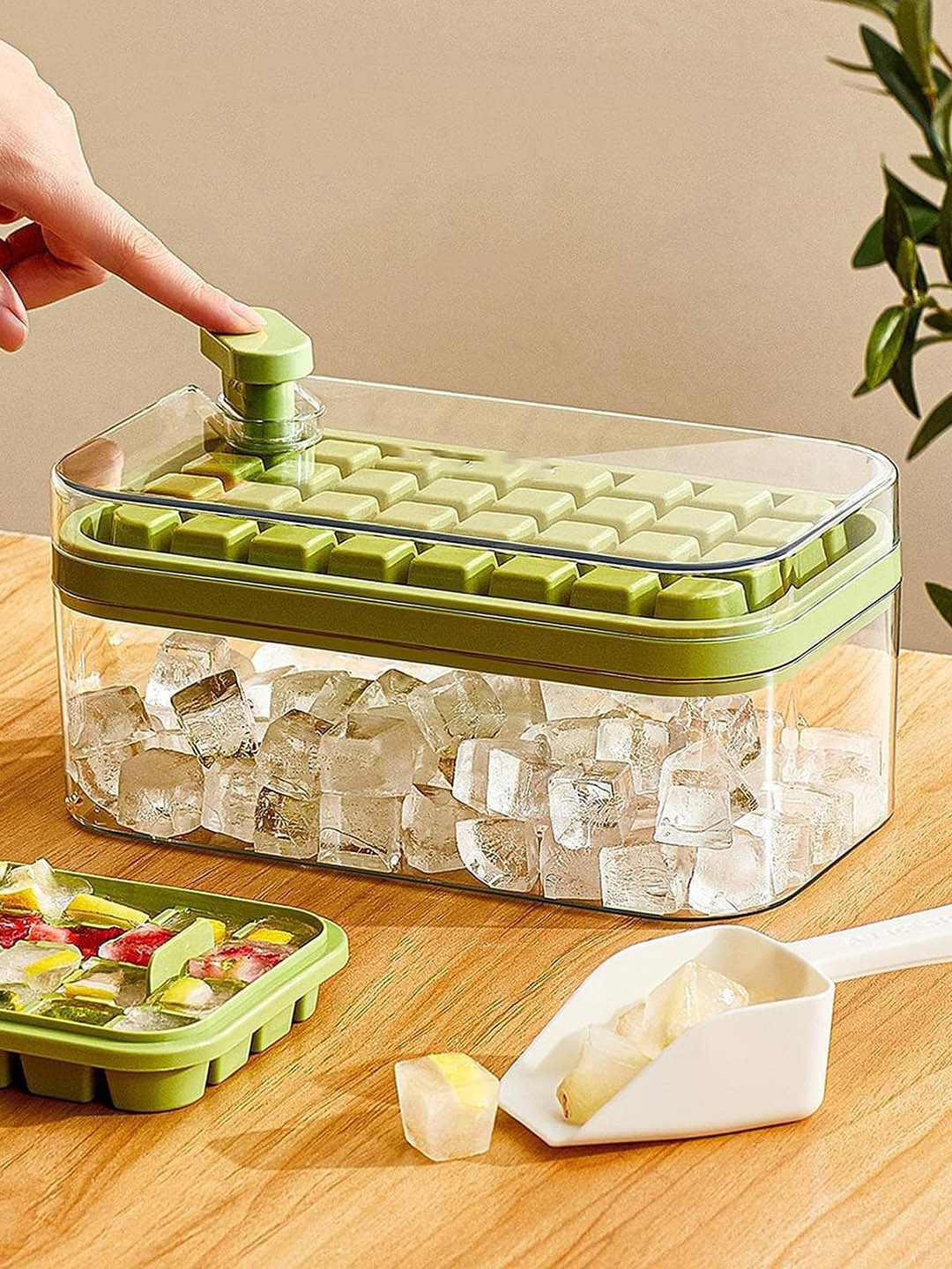 

HOUSE OF QUIRK Green 2 Layer Ice Cube Tray With Lid & Bin