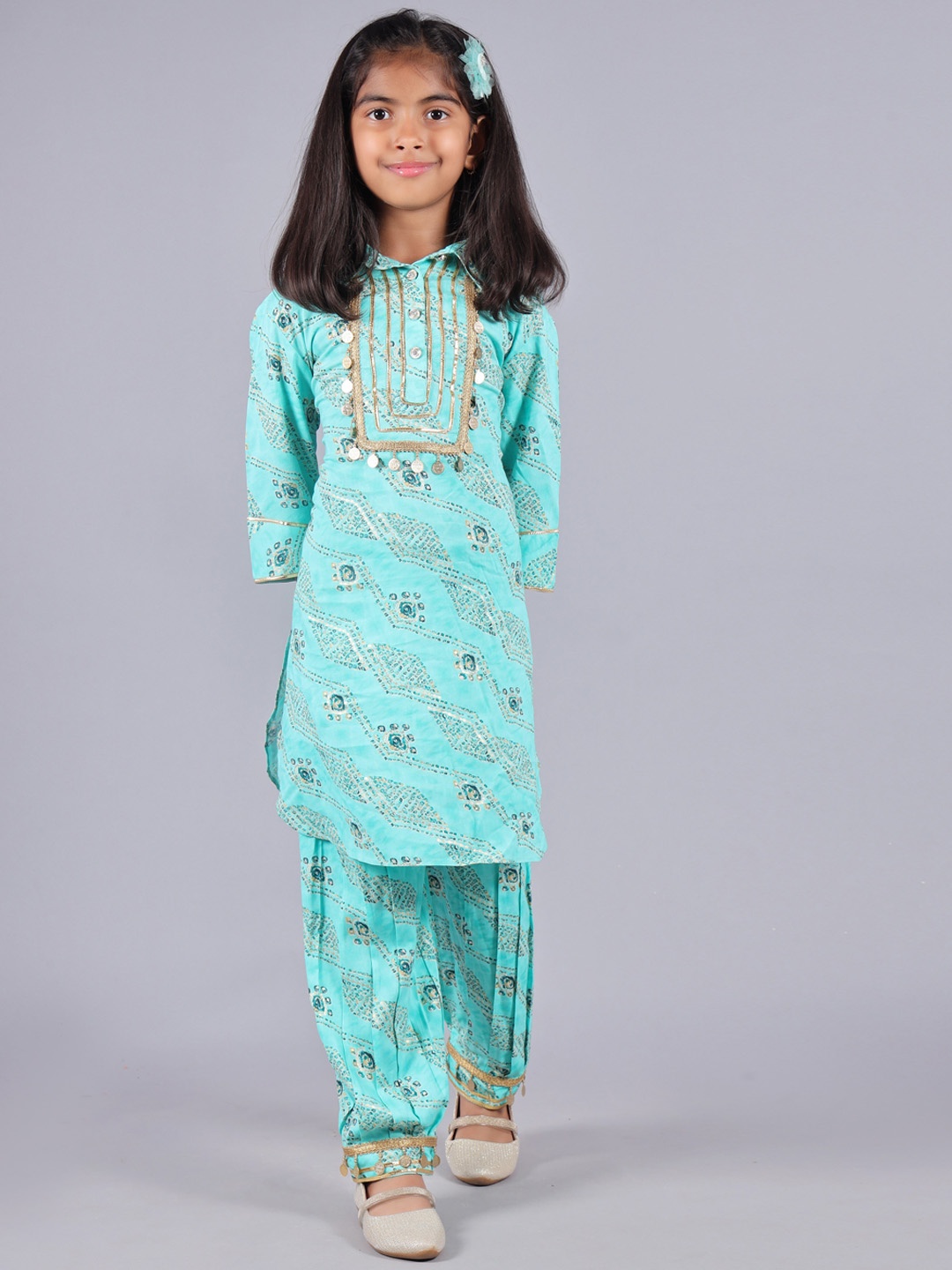 

misbis Girls Bandhani Printed Regular Gotta Patti Kurta With Salwar, Turquoise blue