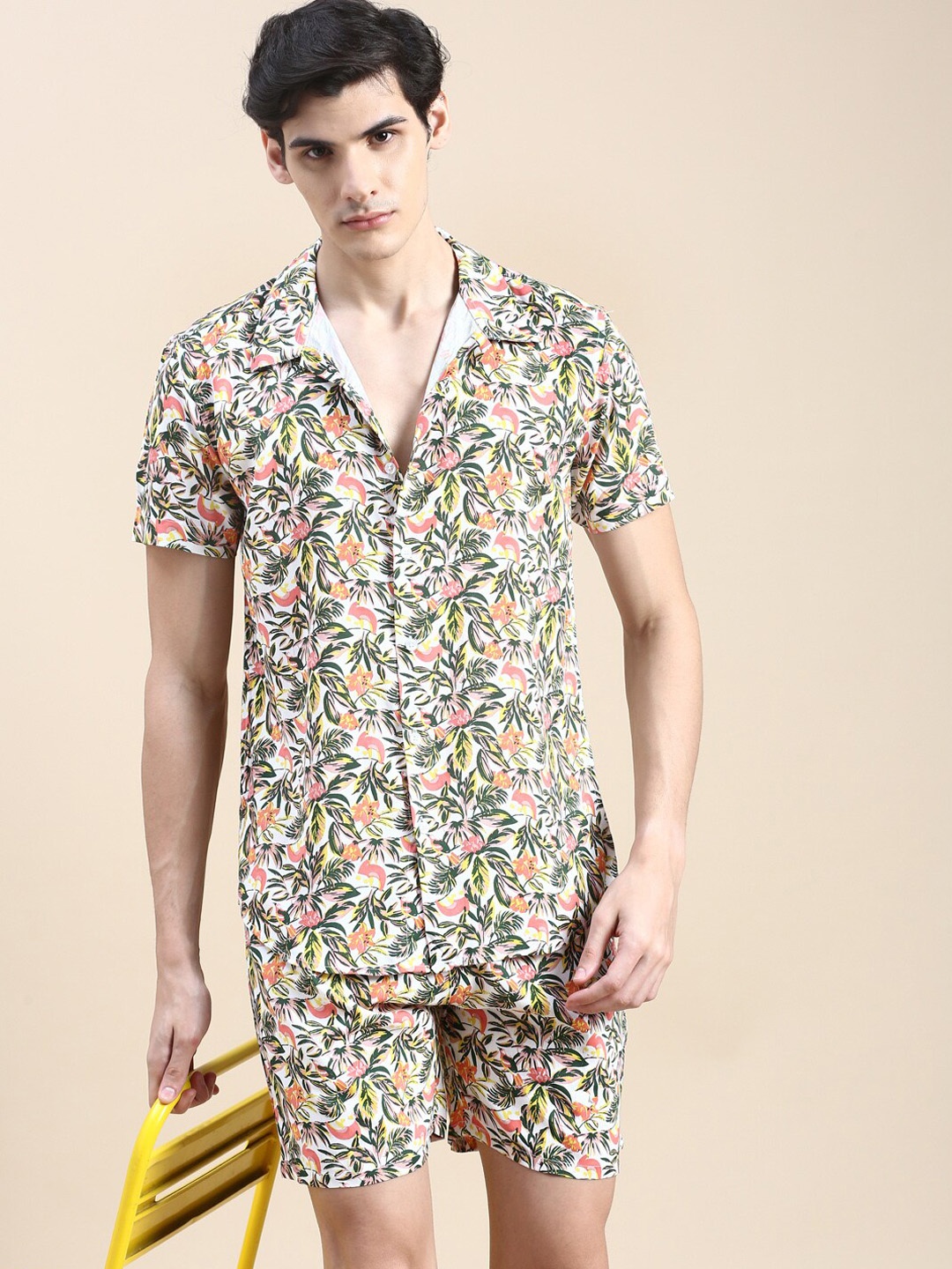 

SHOWOFF Floral Printed Cuban Collar Shirt with Shorts, White