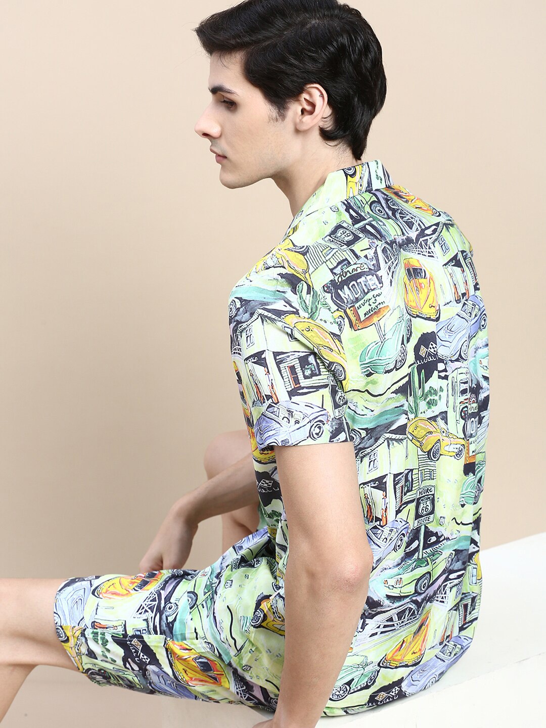 

SHOWOFF Men Printed Slim Fit Shirt And Shorts Co-Ords, Green