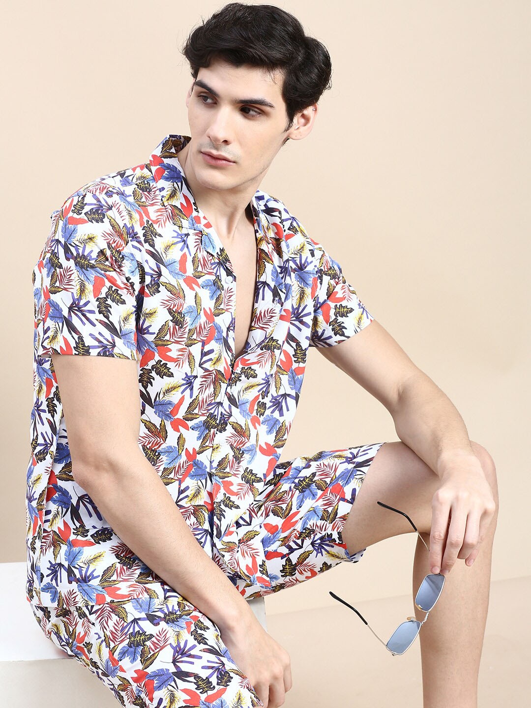

SHOWOFF Printed Slim Fit Shirt And Shorts Co-Ords, White