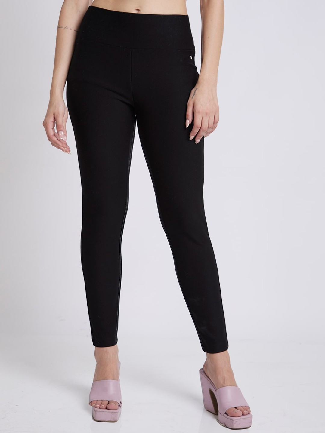 

SPYKAR Women Skinny Fit Ankle Length Mid-Rise Trousers, Black
