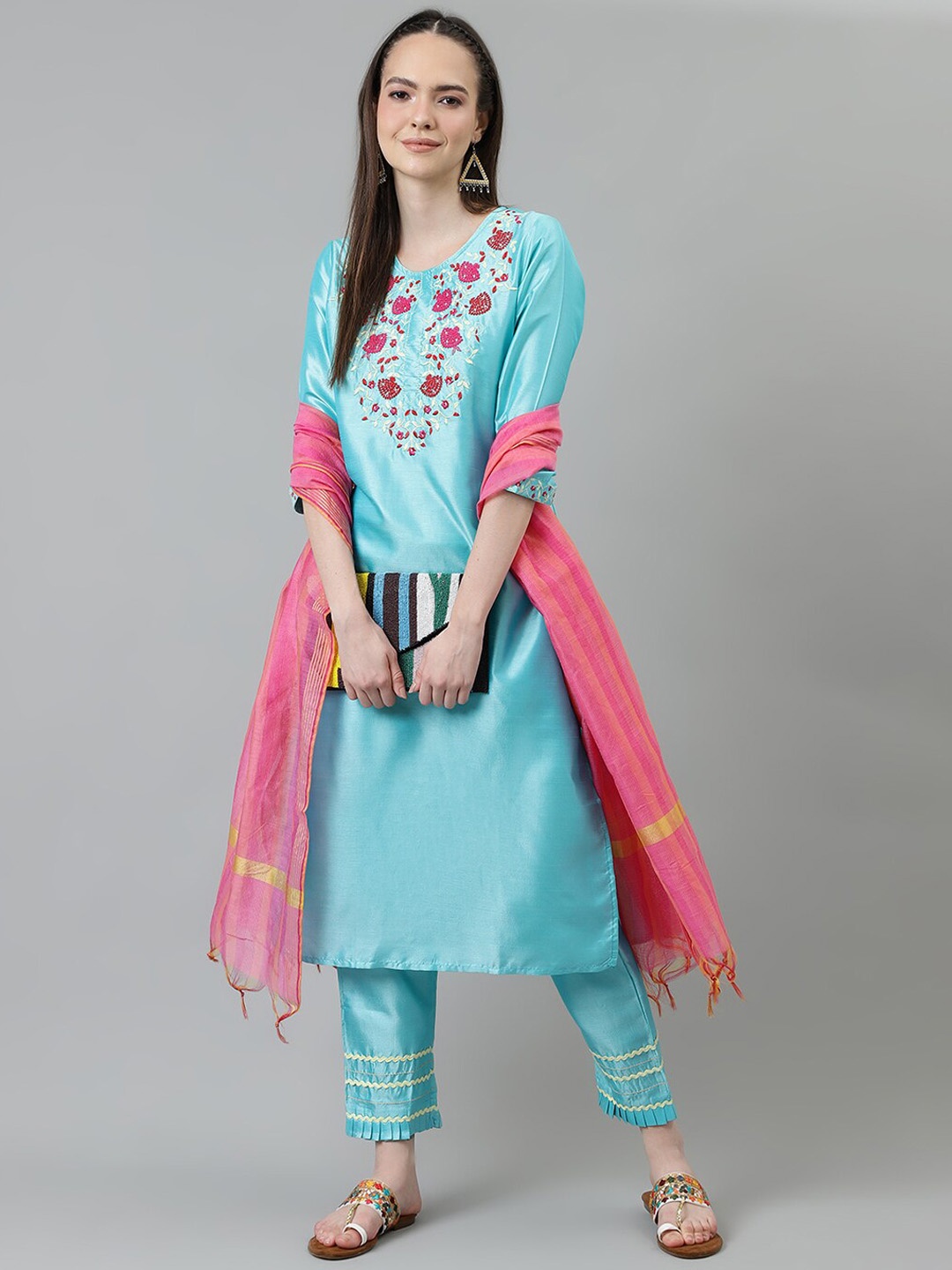 

Sringam Floral Embroidered Thread Work Kurta With Trousers & Dupatta, Blue