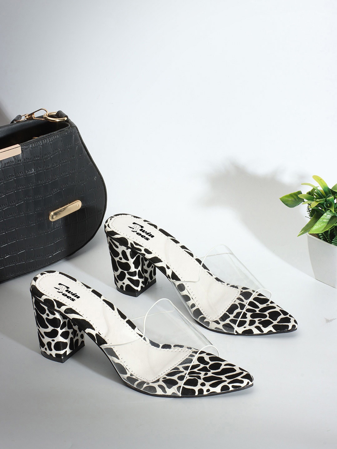 

TWIN TOES Printed Open Toe Block Heels, White
