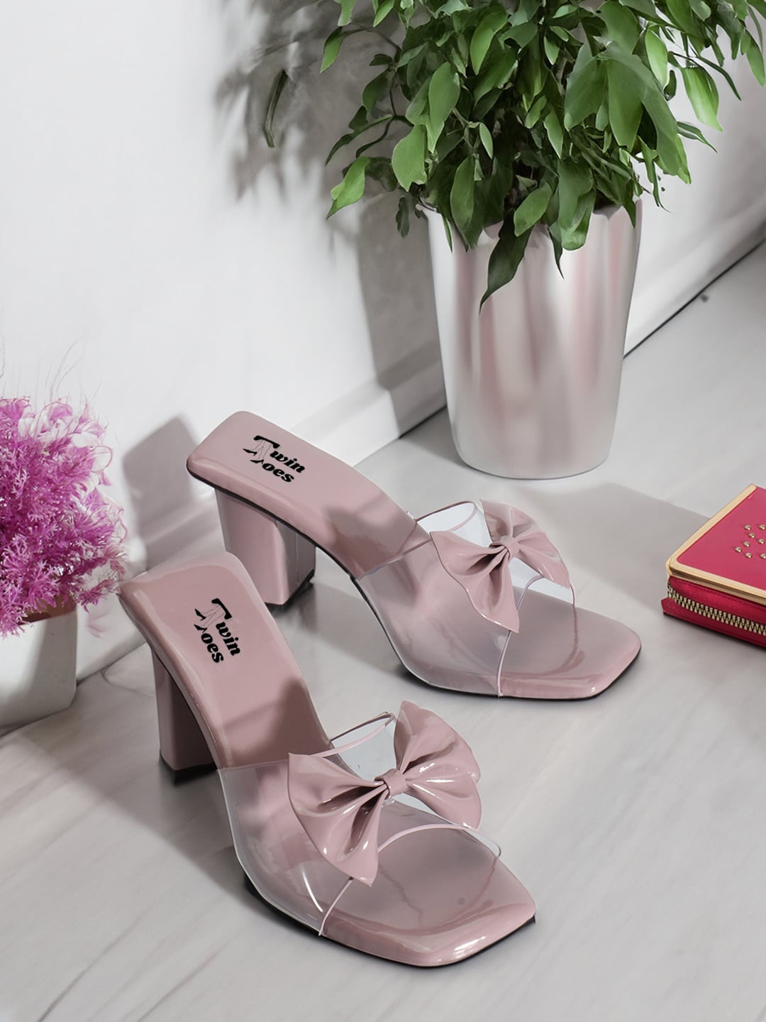 

TWIN TOES Bow Embellished Block Heels, Pink