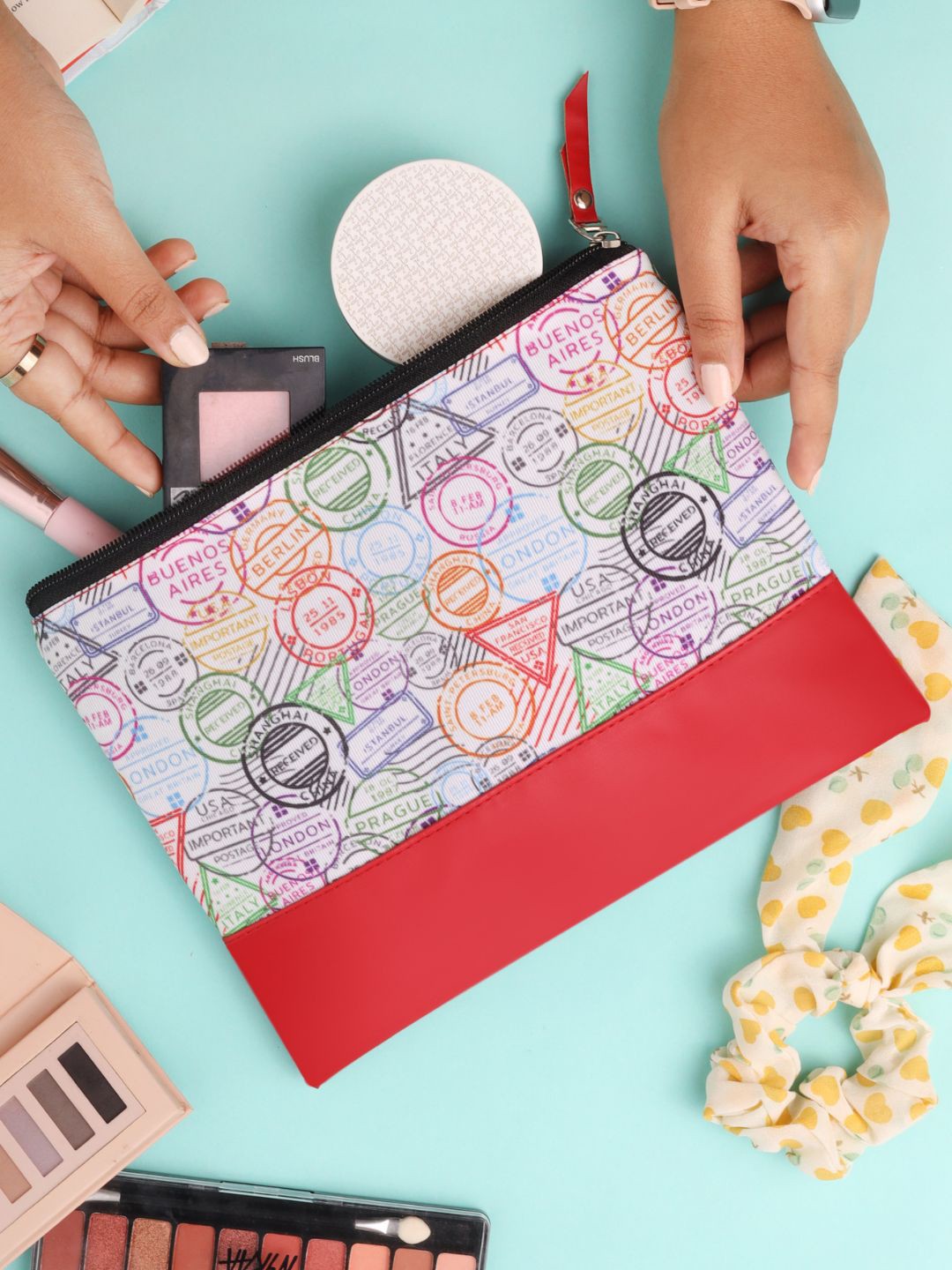

Doodle Multifunctional Stamps Printed Cosmetic Pouch, Multi
