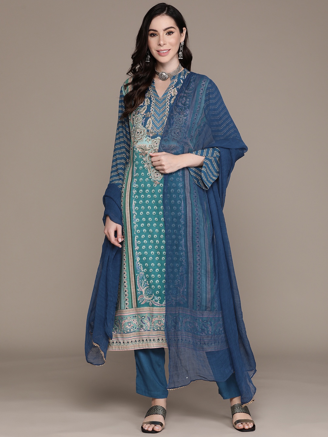 

aarke Ritu Kumar Women Floral Printed Regular Kurta with Trousers & Dupatta, Teal