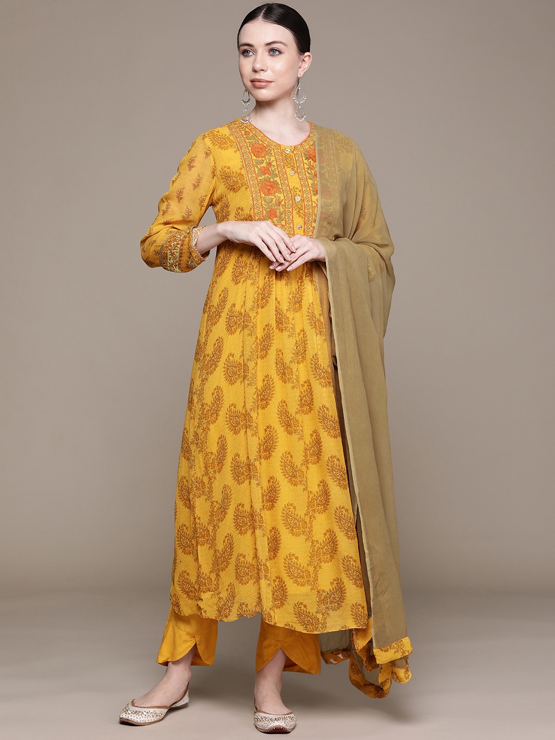 

aarke Ritu Kumar Women Printed Regular Thread Work Kurta with Trousers & With Dupatta, Yellow