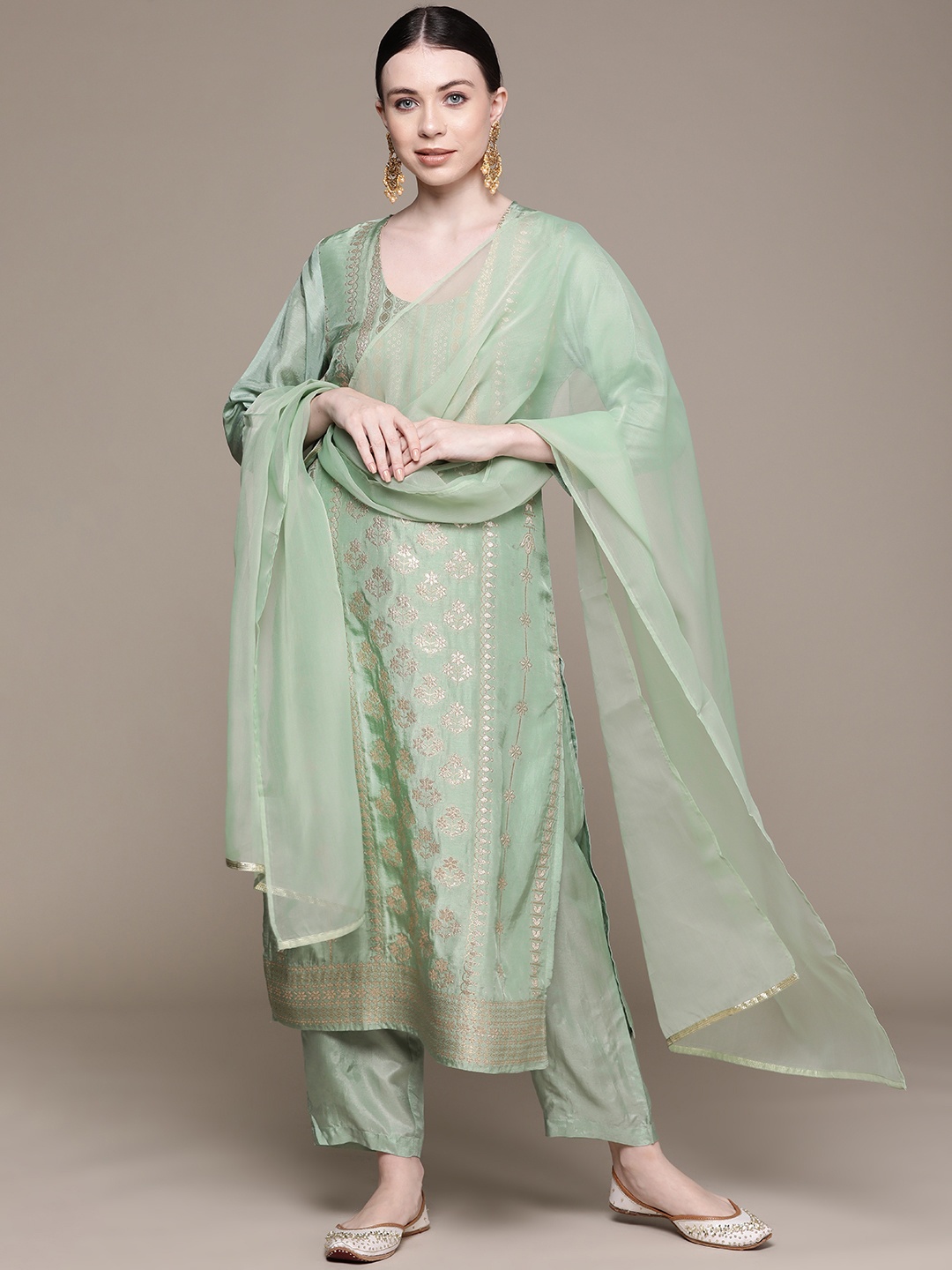 

aarke Ritu Kumar Women Floral Regular Kurta with Trousers & Dupatta, Green