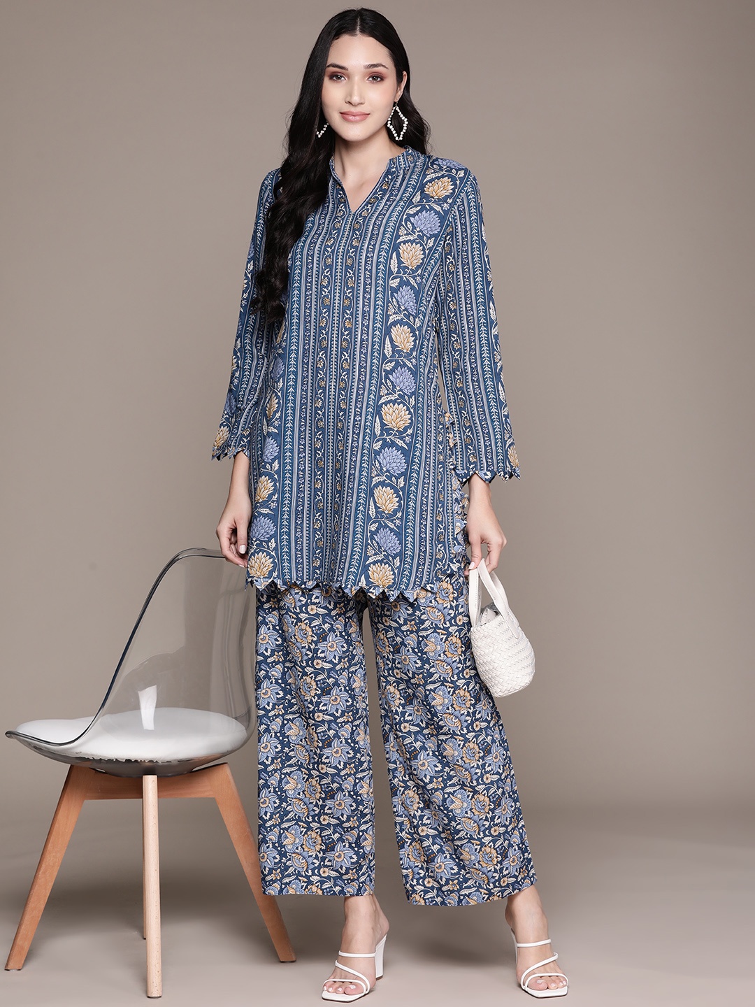 

aarke Ritu Kumar Women Floral Printed Regular Kurti with Palazzos, Blue