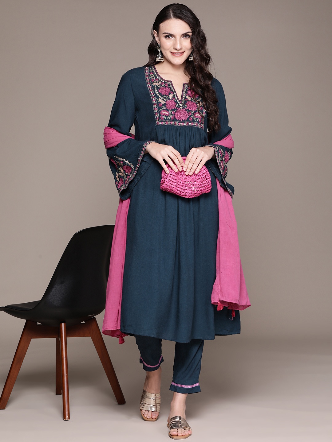 

aarke Ritu Kumar Women Floral Embroidered Thread Work Kurta with Trousers & With Dupatta, Blue