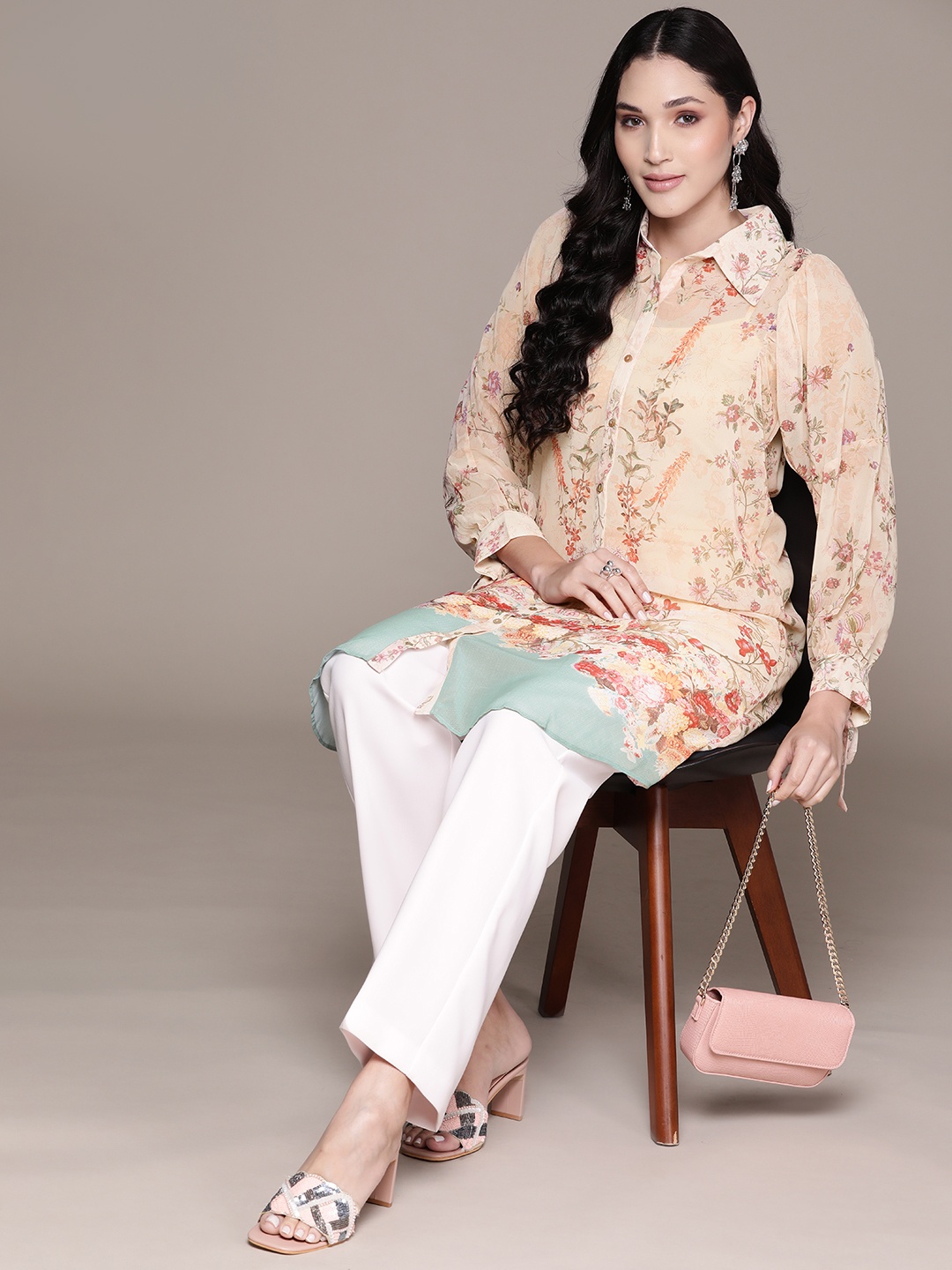 

aarke Ritu Kumar Women Floral Printed Kurta with Camisole, Pink