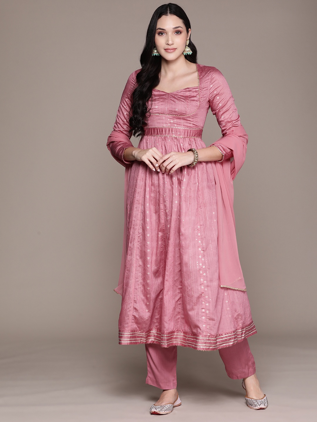 

aarke Ritu Kumar Women Regular Gotta Patti Kurta with Trousers & Dupatta, Pink