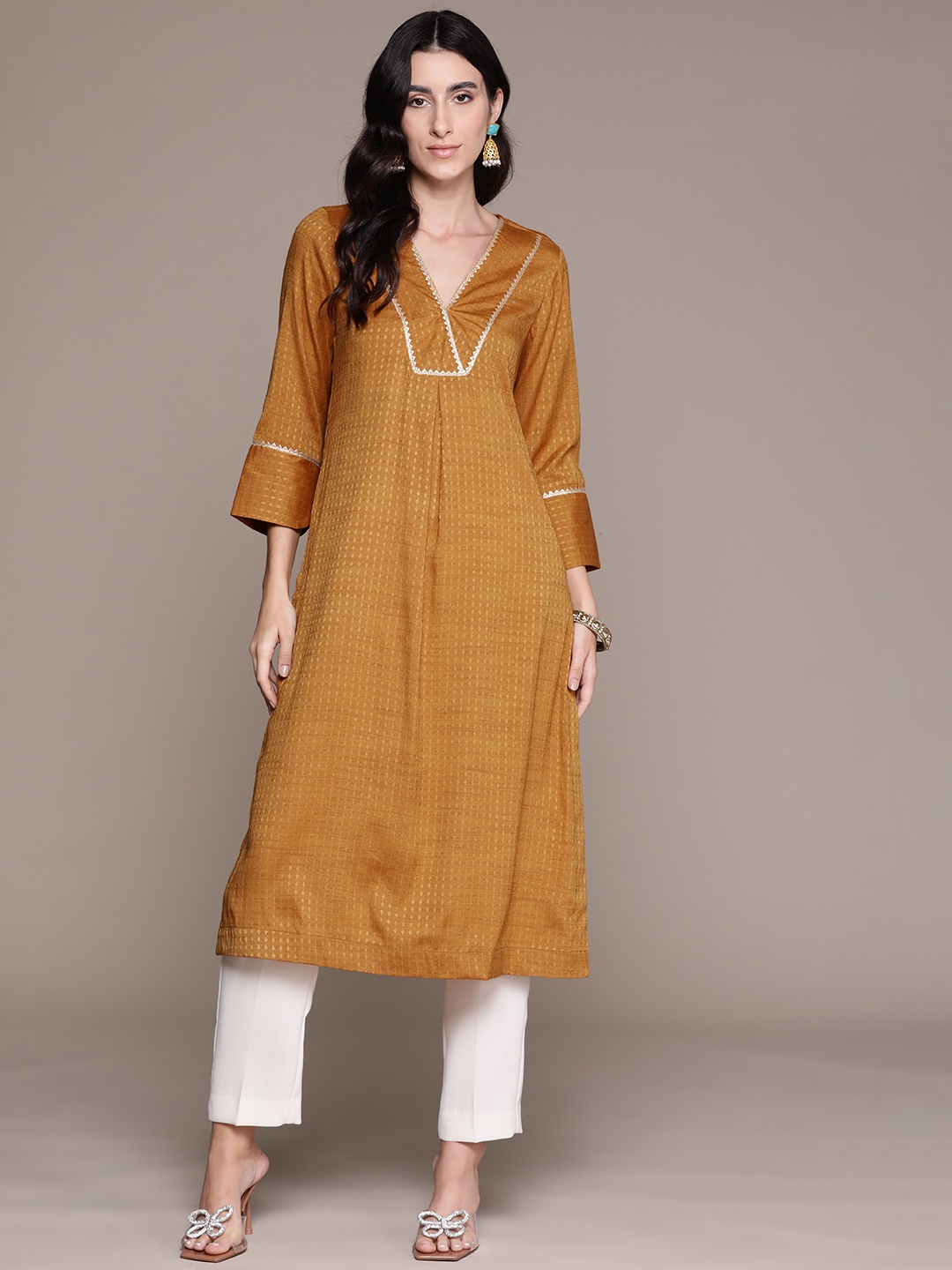 

aarke Ritu Kumar Women Ethnic Motifs Printed Gotta Patti Kurta, Yellow