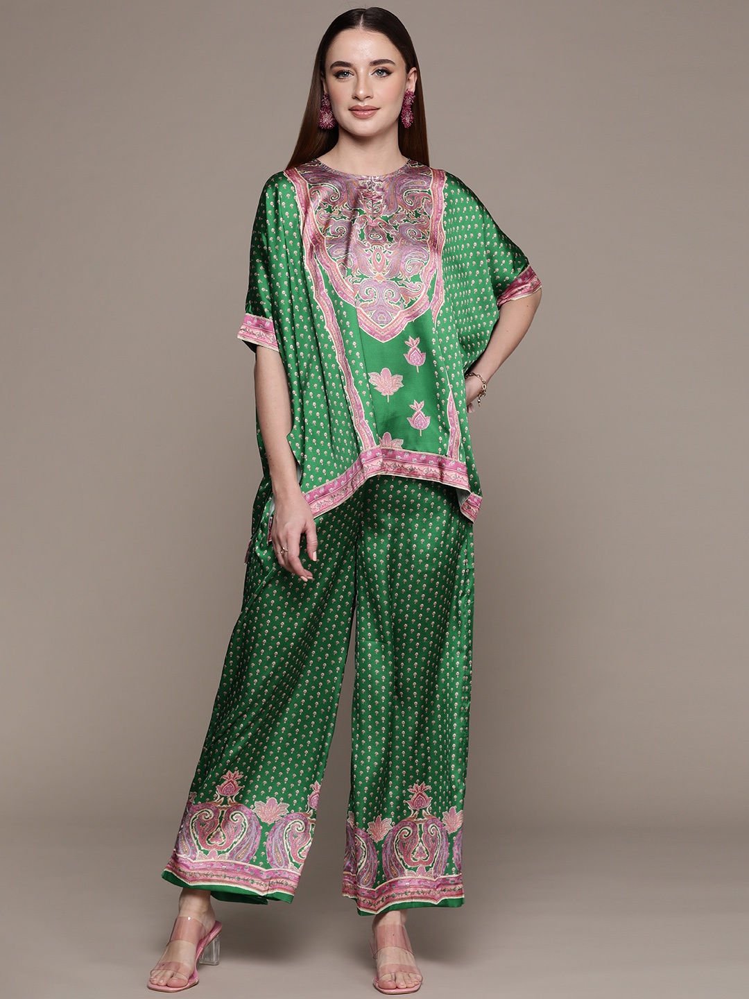 

aarke Ritu Kumar Women Ethnic Motifs Printed Regular Kurti with Trousers, Green