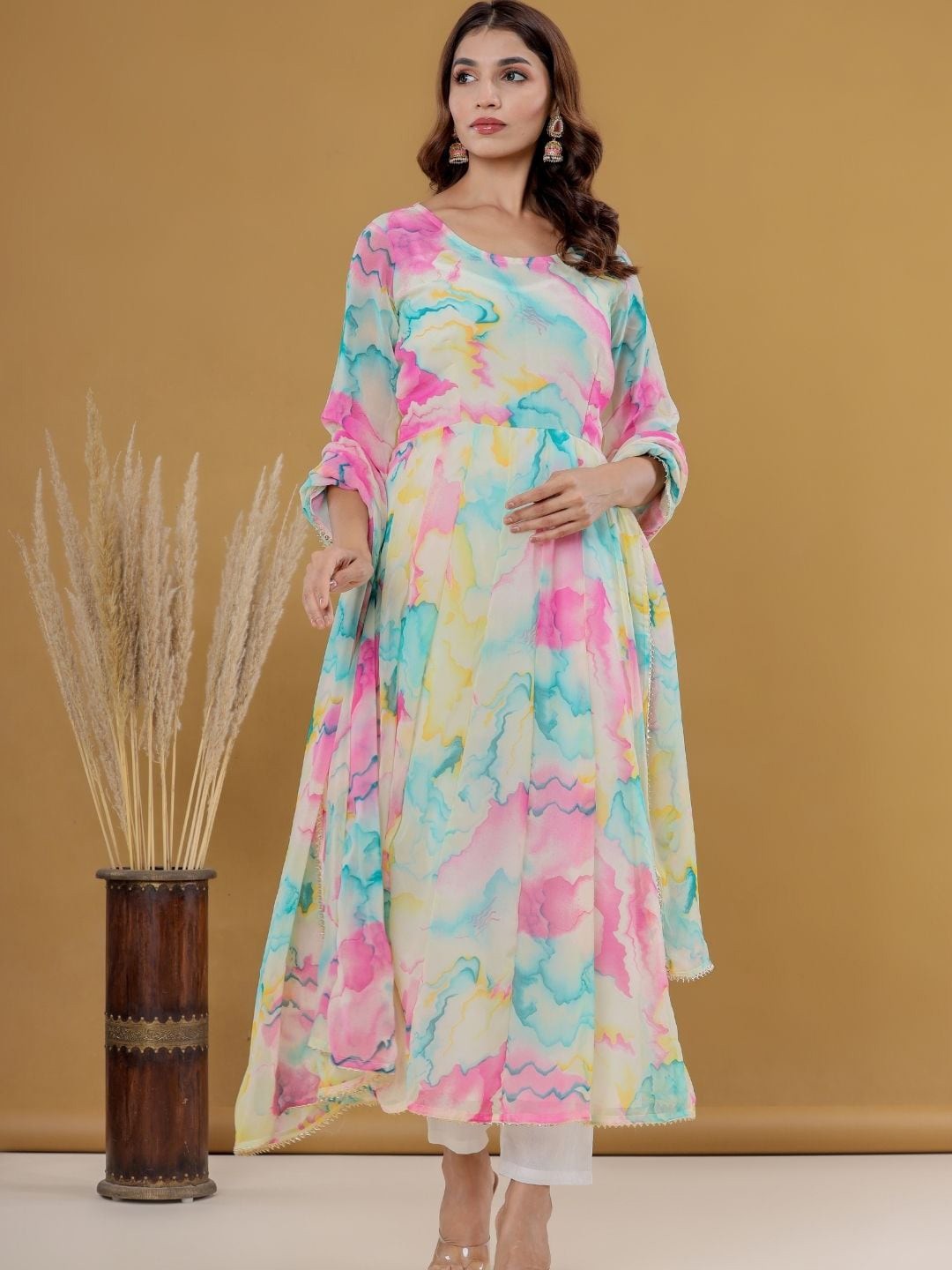 

HOUSE OF JAMOTI Abstract Printed Anarkali Kurta with Trousers & Dupatta, White