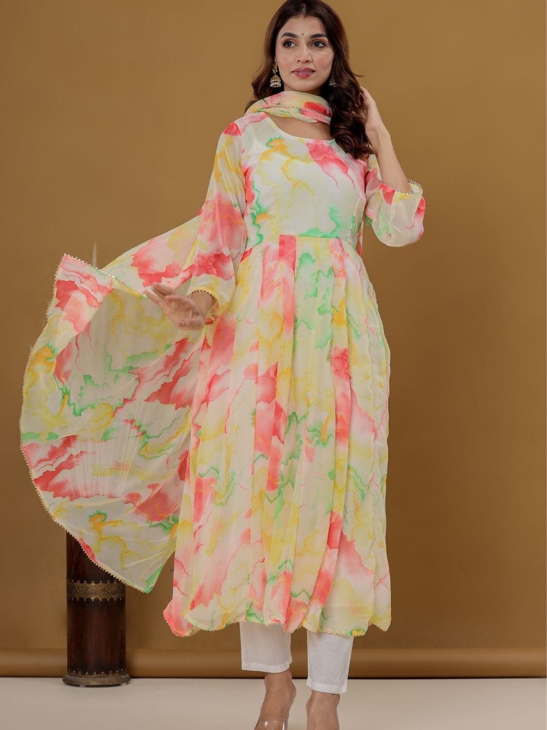 

HOUSE OF JAMOTI Abstract Printed Anarkali Kurta with Trousers & Dupatta, Pink