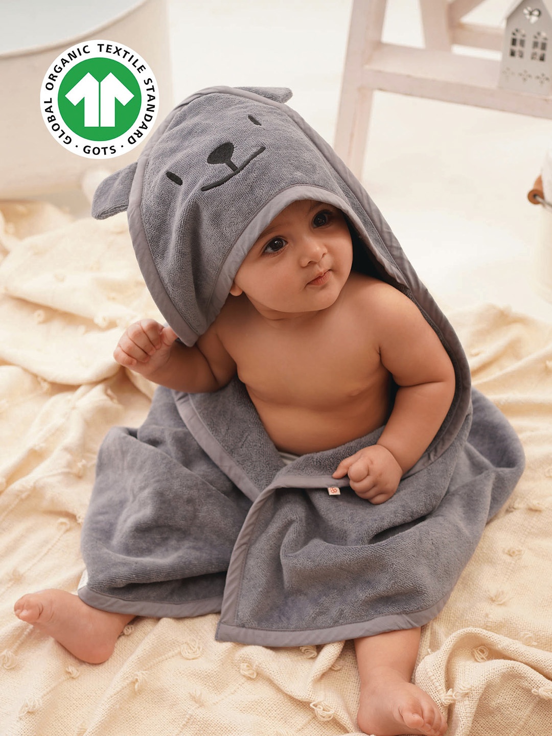 

GREENDIGO Infant Kids Grey 450 GSM Organic Cotton Hooded Bath Towel