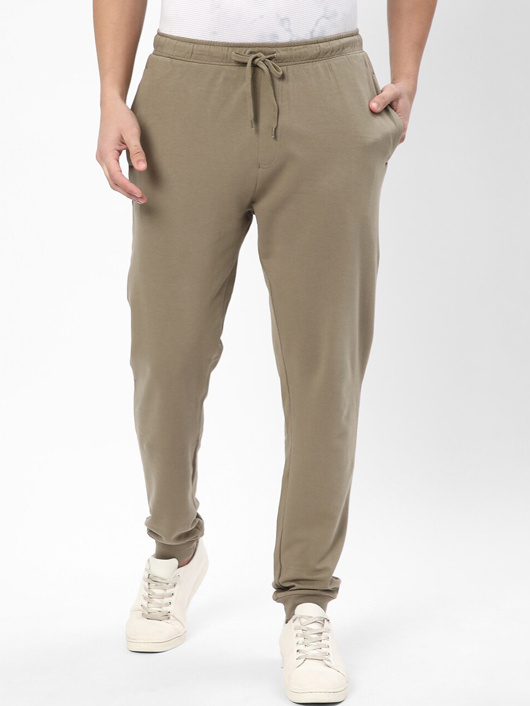 

R&B Men Relaxed Fit Joggers, Green