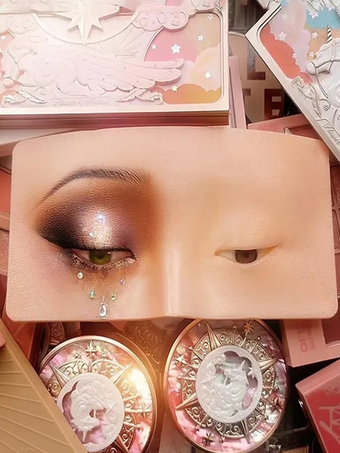 

FEELHIGH Eye Dummy for Eye Makeup Practice Silicon Board, Beige