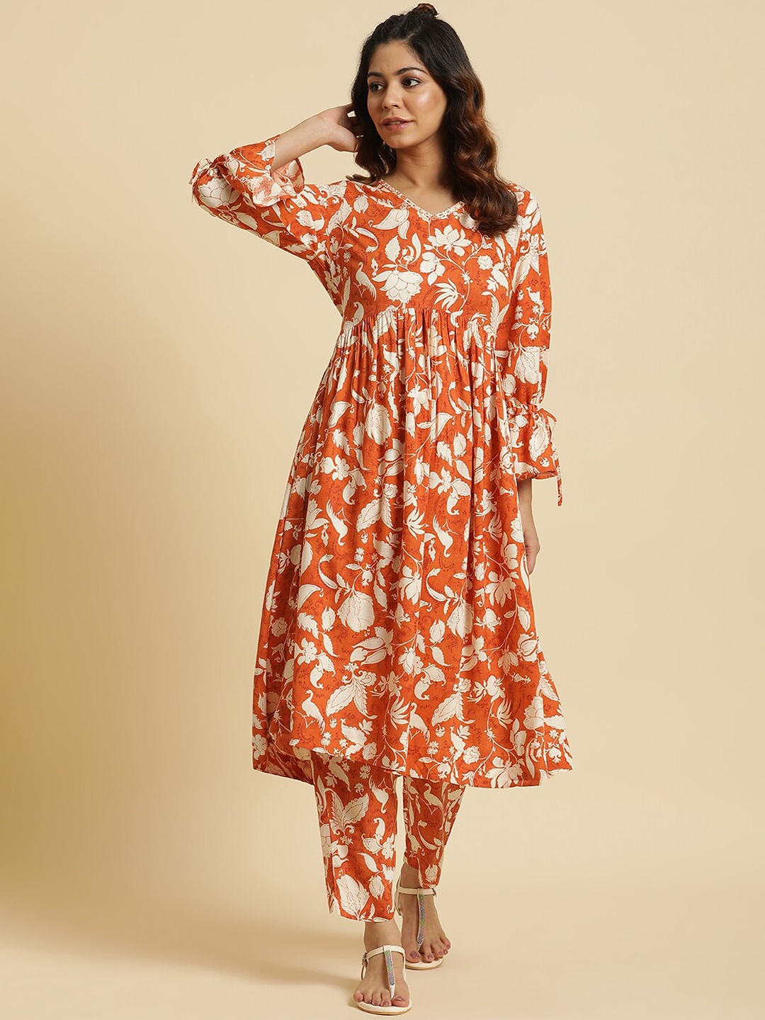 

W Floral Printed V-Neck Empire Kurta with Trousers, Orange