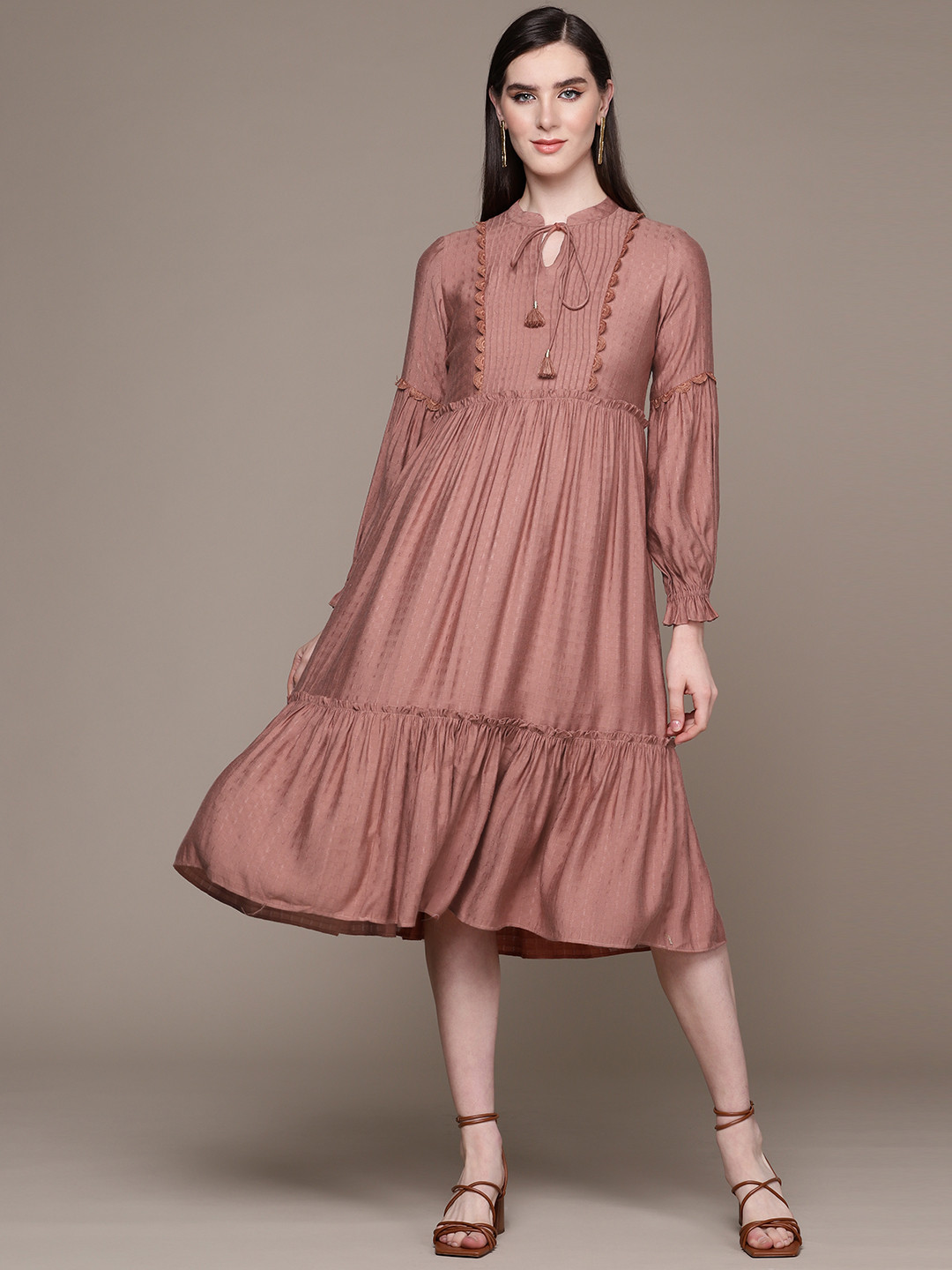 

aarke Ritu Kumar Mauve Tie-Up Neck Puff Sleeve A-Line Midi Dress