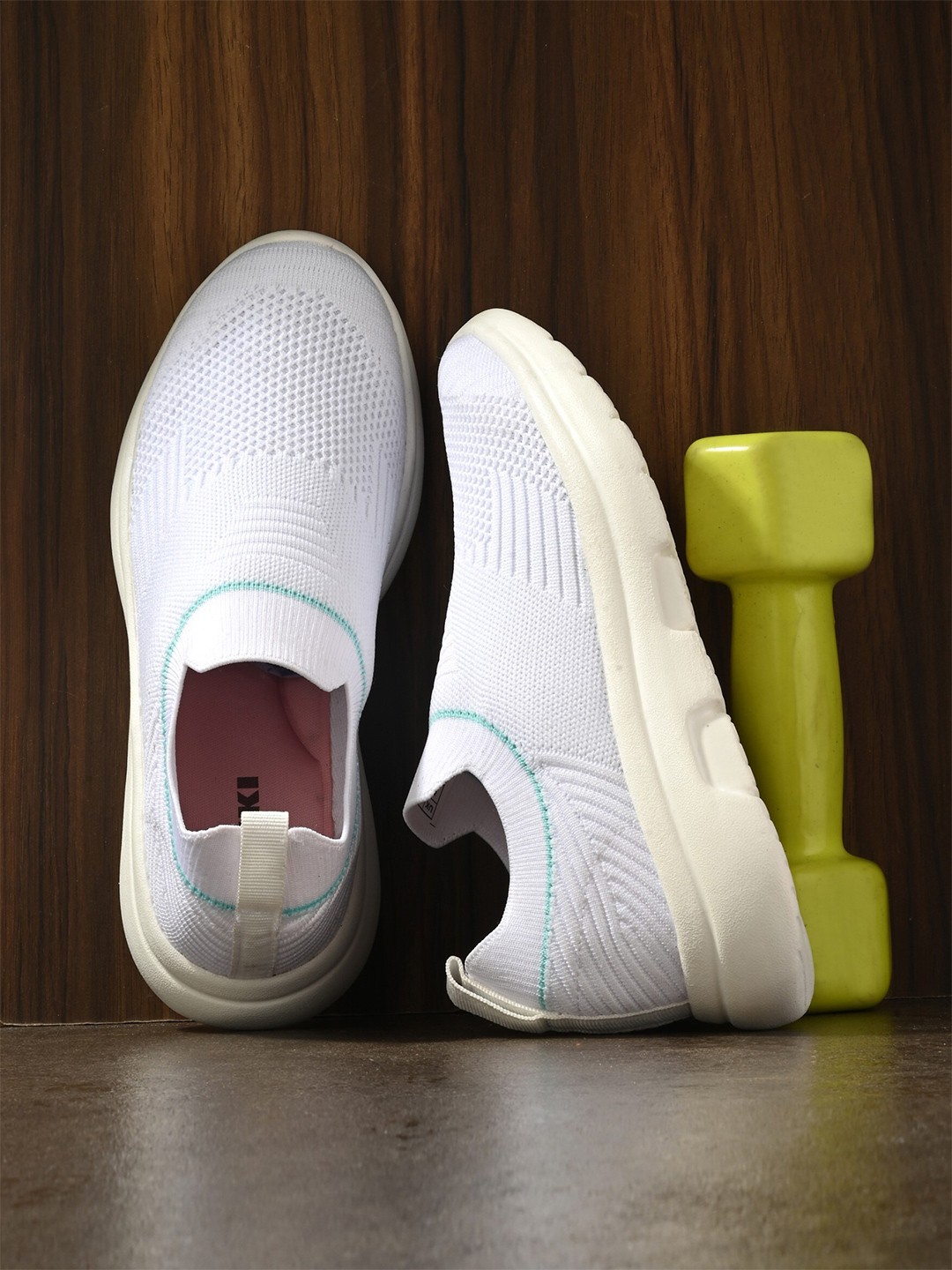 

Yuuki Women Textured Slip-On Sneakers, White