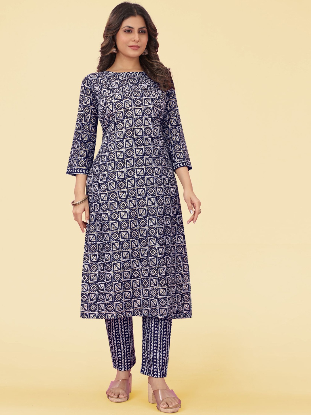 

KALINI Geometic Printed Regular Kurta with Trousers, Blue