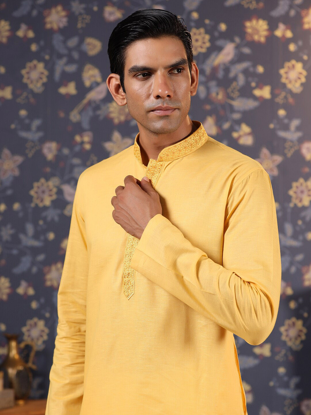 

House of Pataudi Mandarin Collar Ethnic Motif Embroidered Thread Work Cotton Kurta, Yellow