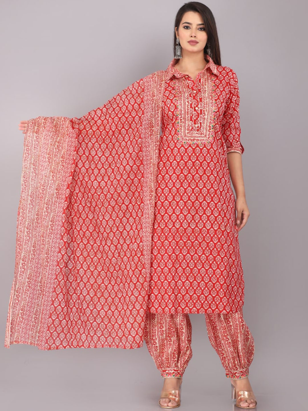 

HIGHLIGHT FASHION EXPORT Floral Printed Straight Kurta With Trousers & Dupatta, Red