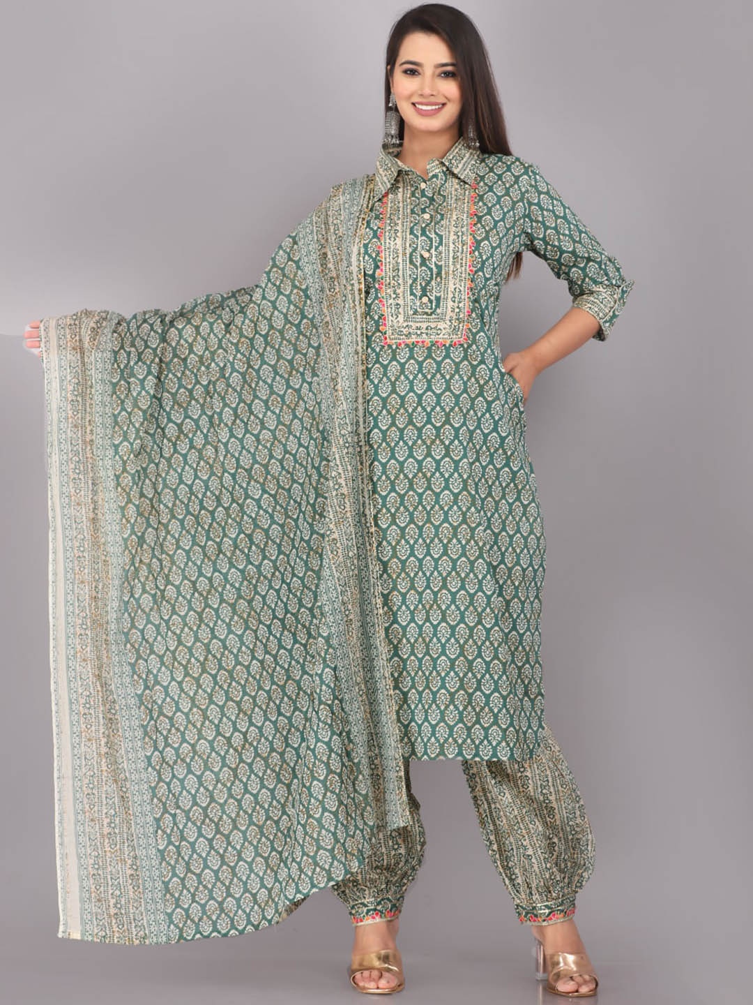 

HIGHLIGHT FASHION EXPORT Ethnic Motifs Printed Gotta Patti Kurta with Salwar & Dupatta, Green