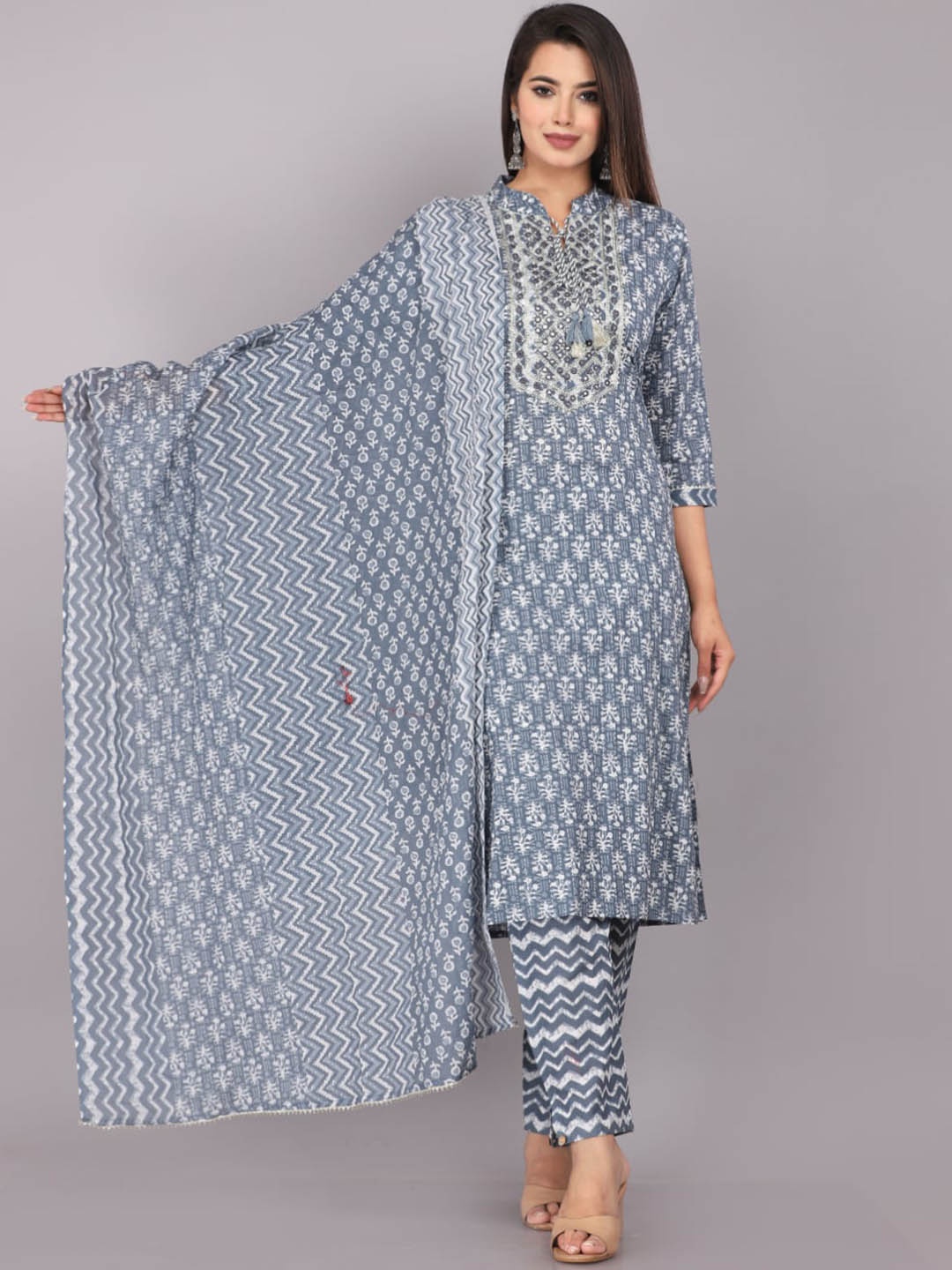 HIGHLIGHT FASHION EXPORT Ethnic Motifs Printed Mirror Work Kurta with Trousers & Dupatta, Grey