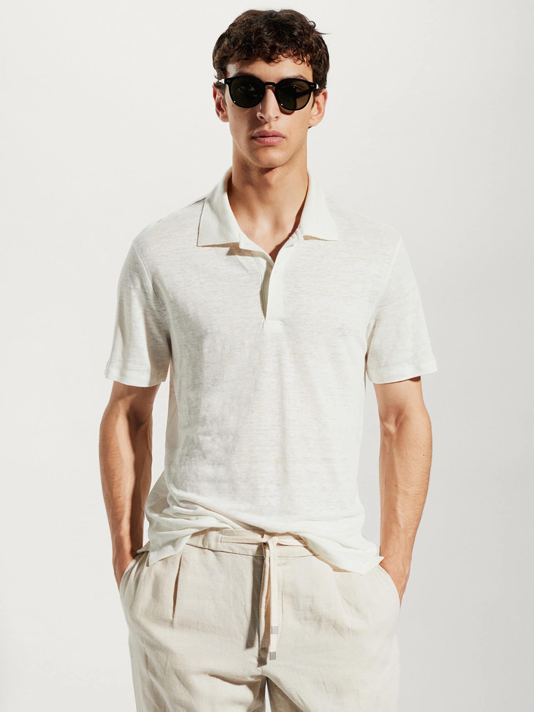 

MANGO MAN Men White Polo Collar Linen Slim Fit T-shirt