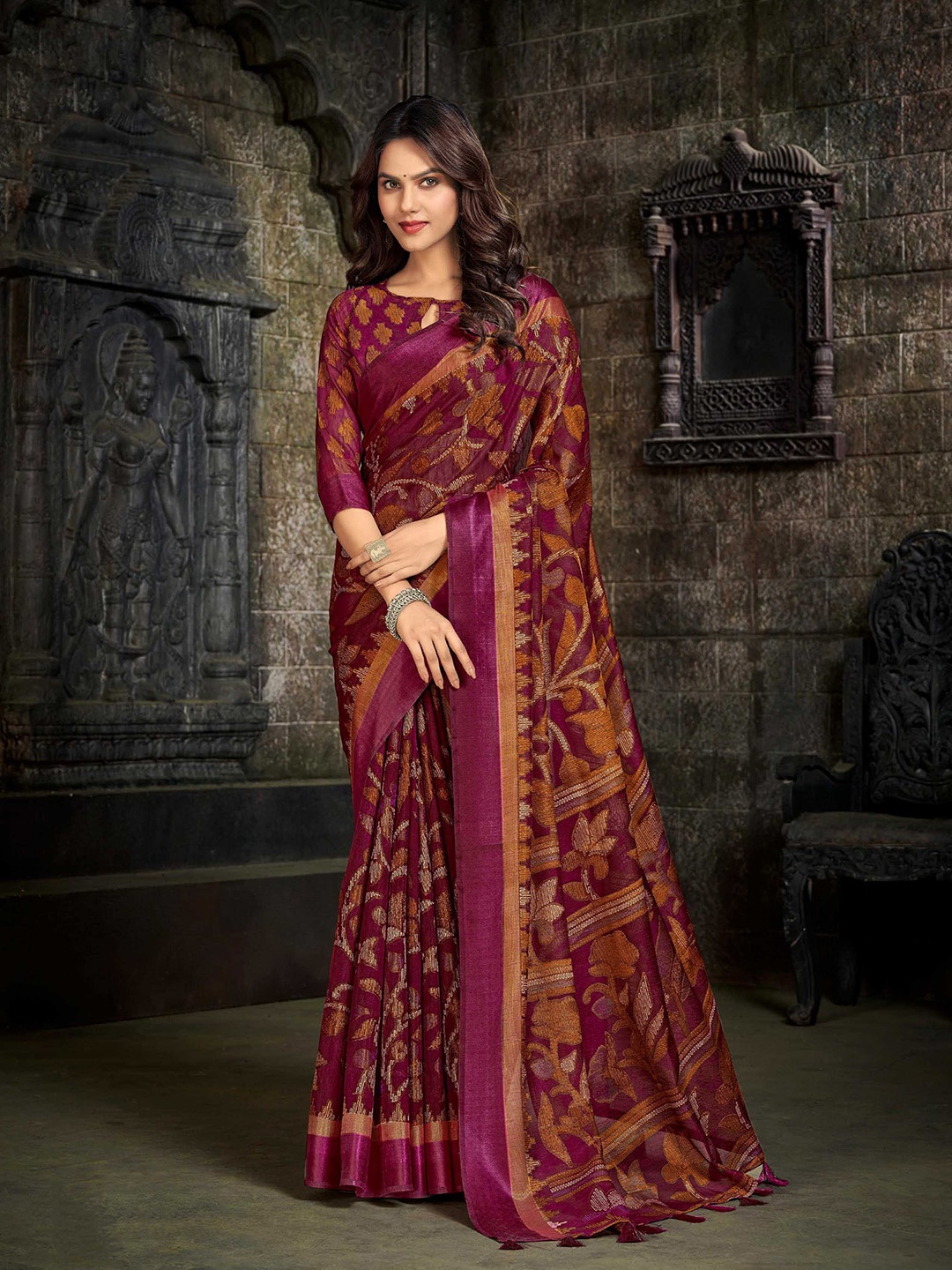 

Mitera Purple & Yellow Floral Printed Pure Linen Jamdani Saree